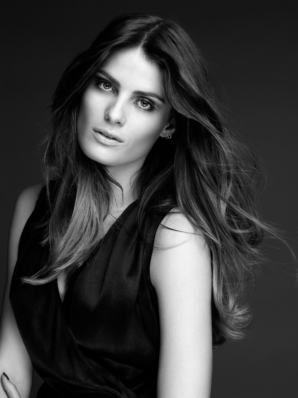 Isabeli Fontana Bergabung dengan L'Oreal Paris 