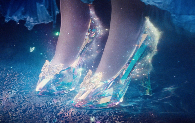 Bahaya Mengenakan Sepatu Hak Tinggi