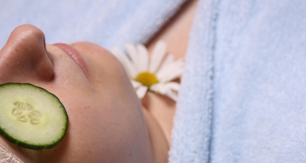 Rawat Kulit Sensitif Kamu Dengan 7 Masker Alami Ini!