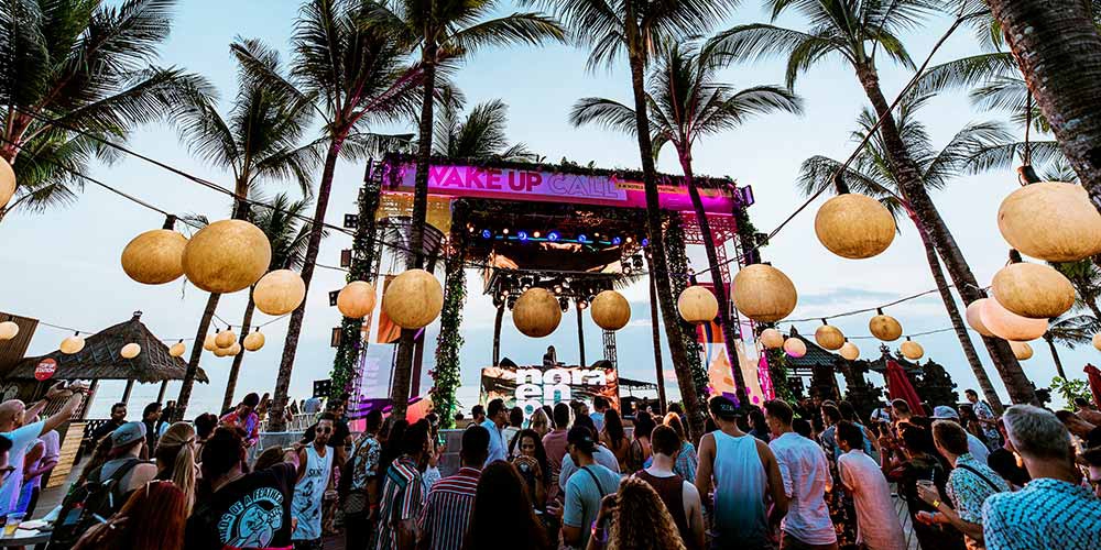 Wake Up Call, Festival Musik Pertama di Tengah Hotel!