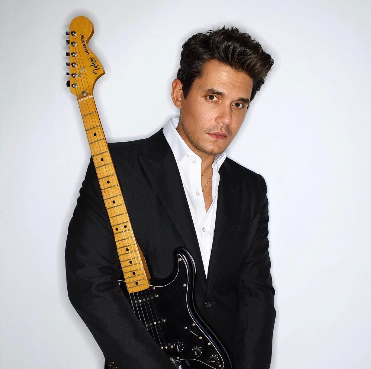 Intip Gaya Berpakaian Unik Ala John Mayer Ini!