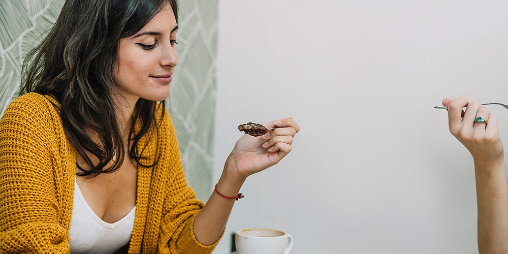 Cara Membantu Teman Yang Punya Masalah Eating Disorder