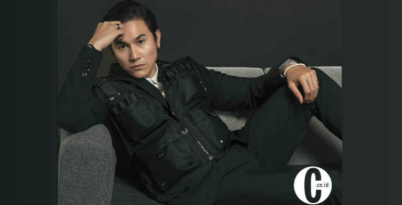 Vino G. Bastian Buka-bukaan tentang Idealisme Film & Asmara!