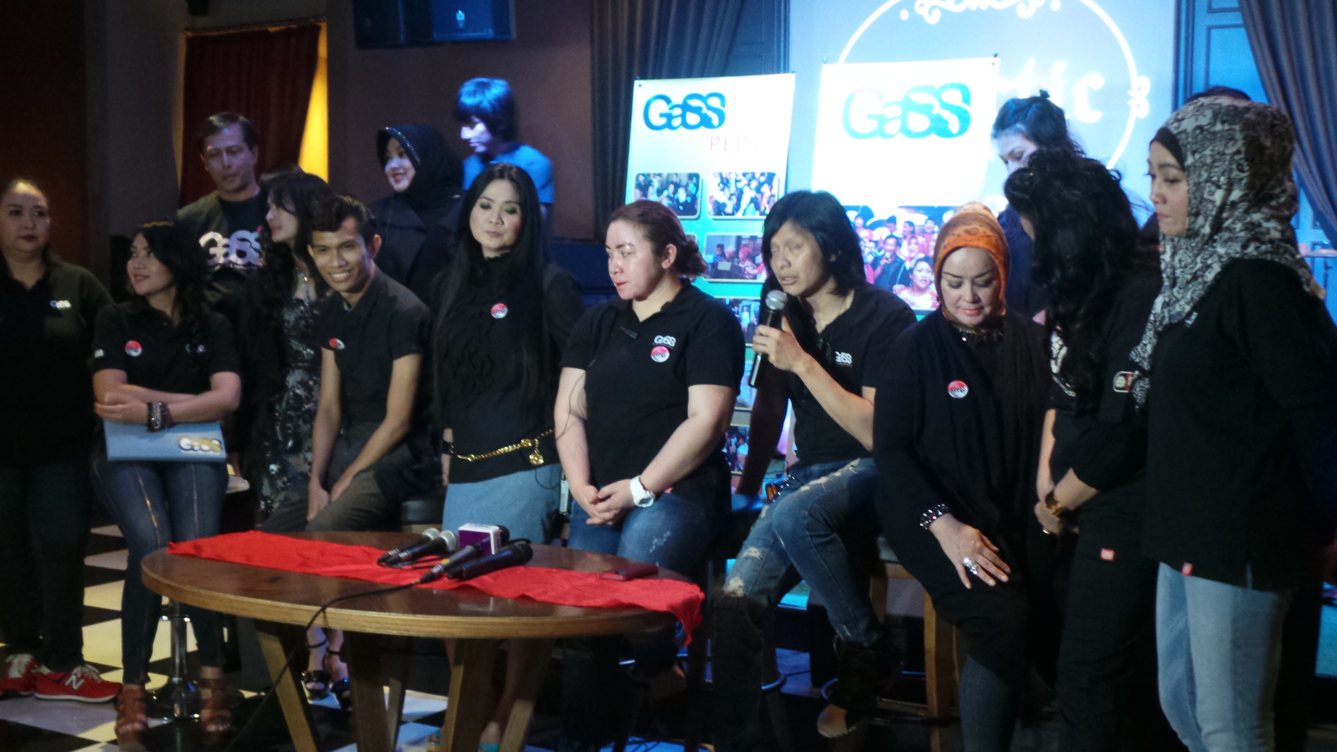 Gabungan Seniman Sunda Gelar Acara Amal Unik