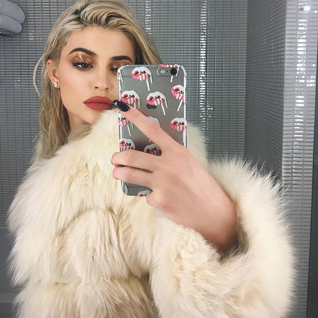 Kylie Jenner Sedang Membangun Toko Kosmetik Terbarunya?