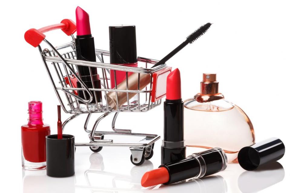 Produk Kecantikan yang Selalu Cosmo Beli Ulang di 2016!