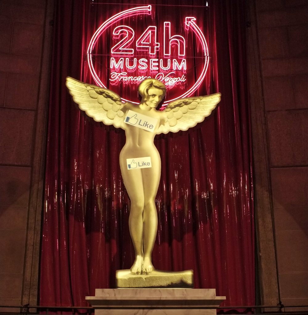 Museum 24 Jam - PRADA