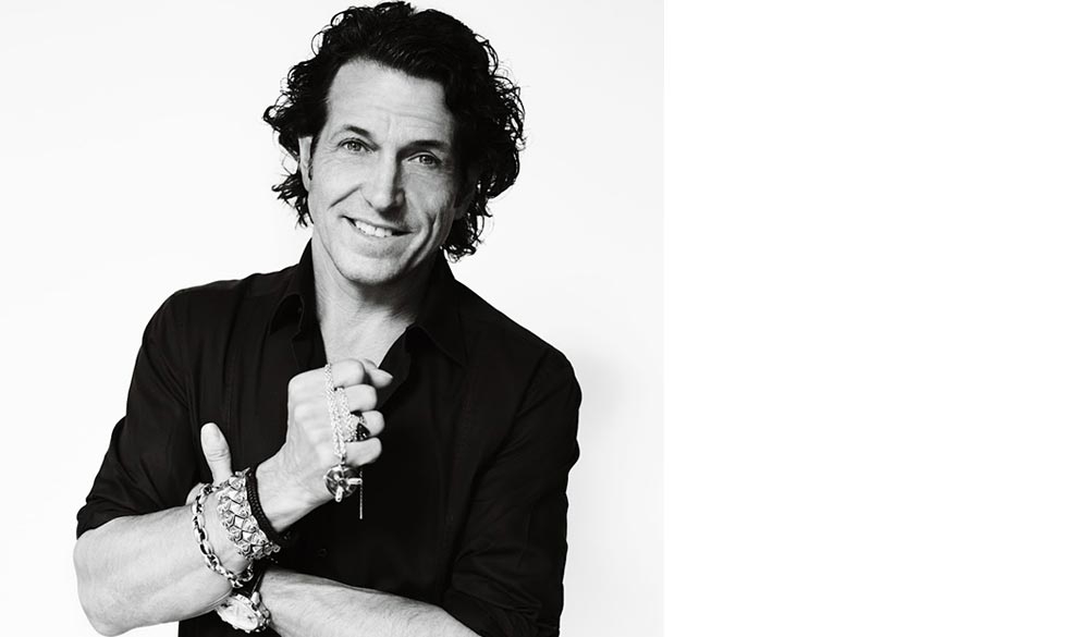 Karya Stephen Webster untuk Hearts on Fire