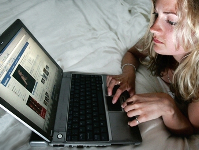 Hati-Hati Sebelum Update Status Lewat Social Media!