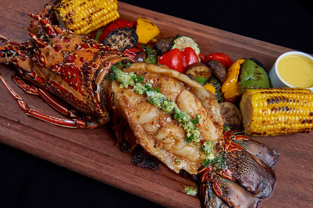 Hidangan Seafood Mewah di J. Sparrow's