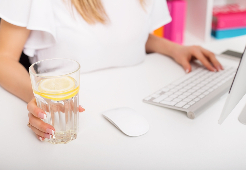 20 Alasan untuk Minum Air Lemon Setiap Pagi