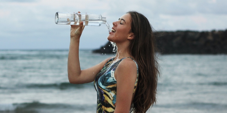 Sudah Minum Air Mineral Tapi Tetap Dehidrasi? Ini Alasannya