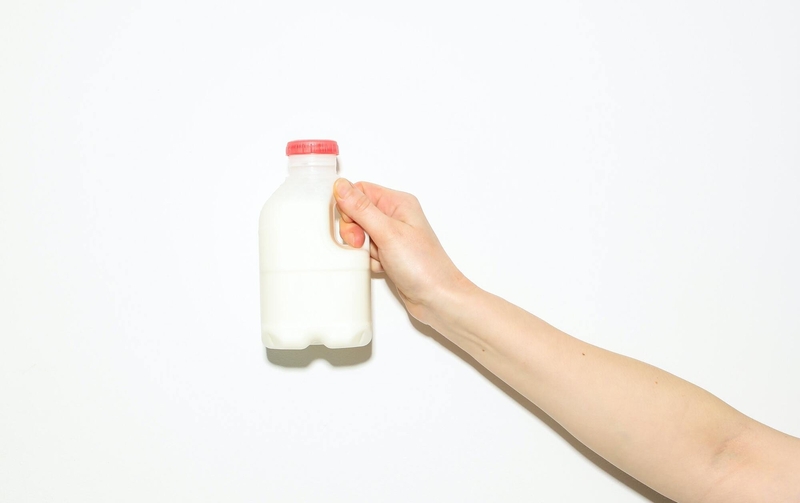 Apakah Mengonsumsi Susu Bikin Jerawatan? Ini Jawabannya!