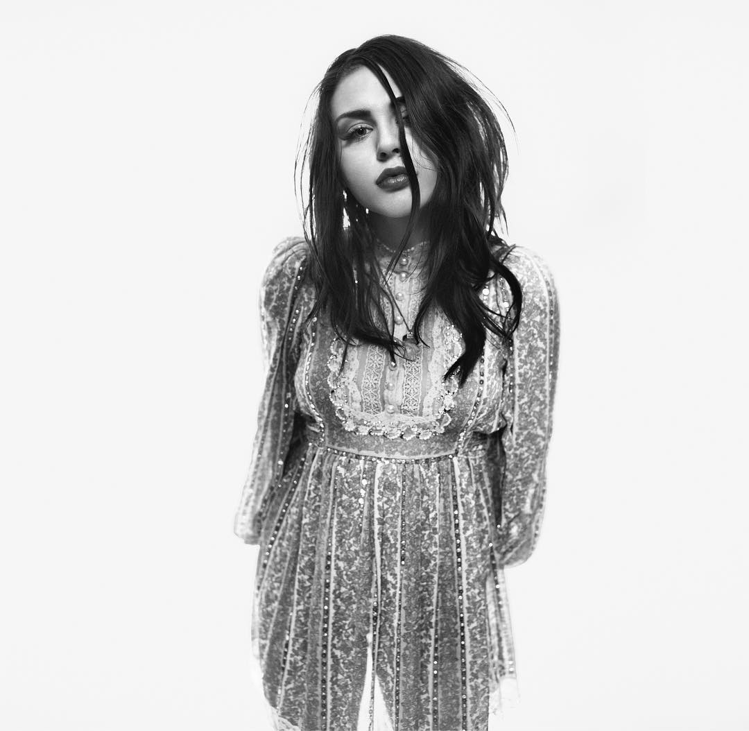 Muse Terbaru Marc Jacobs, Frances Bean Cobain!
