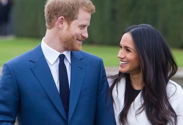 11 Hal yang Ada di Pikiran Si Dia Sebelum Melamar