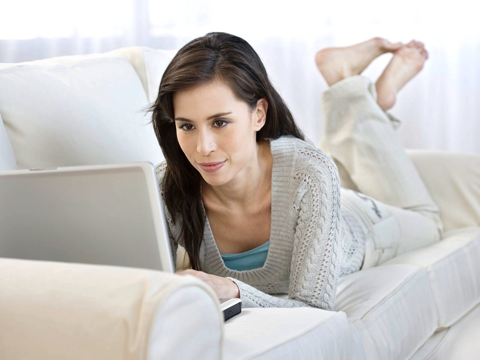 Think Twice Before Meeting Men Online