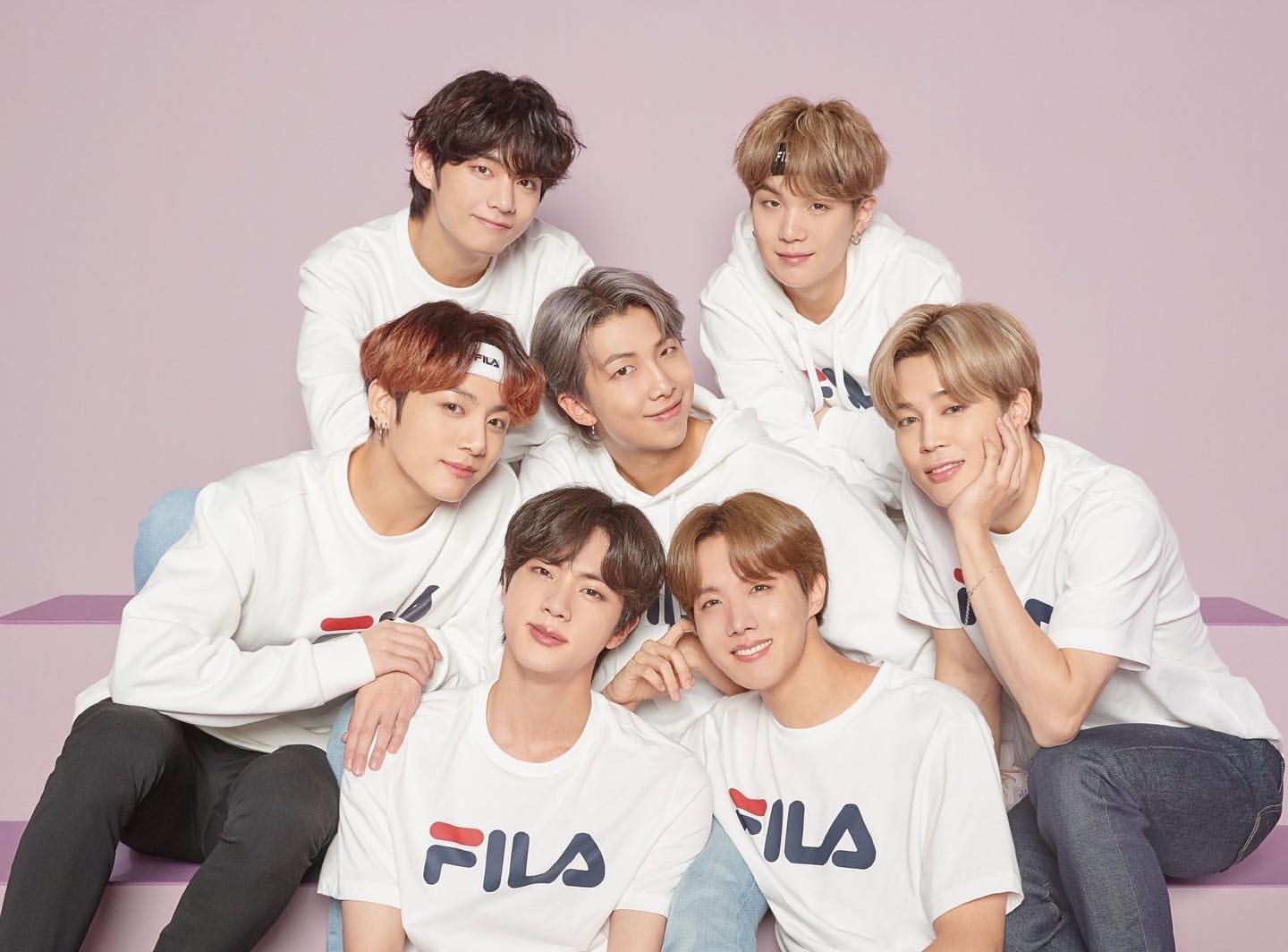 10 Lagu BTS Paling Romantis yang Siap Membuatmu Jatuh Cinta
