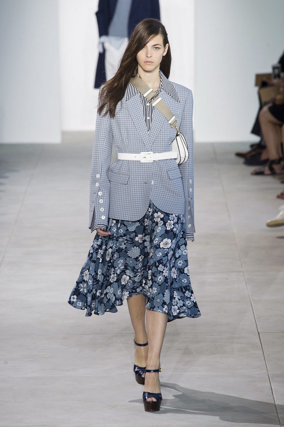 Eksplorasi Gaya Preppy Agar Tampil Feminin