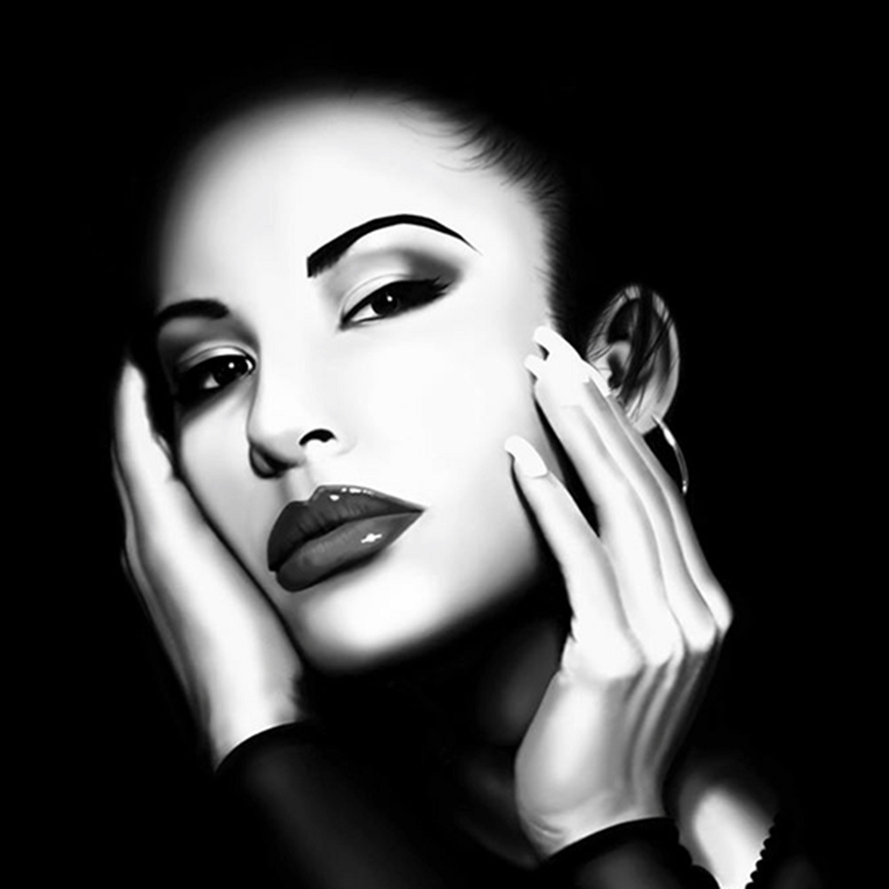 Produk Teranyar  MAC X Selena Quintanilla