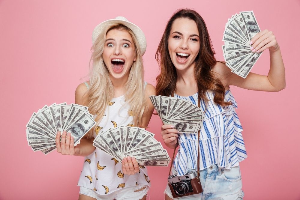 Sebelum Ke Luar Negeri, Baca Dulu Tips Menukar Uang Ini