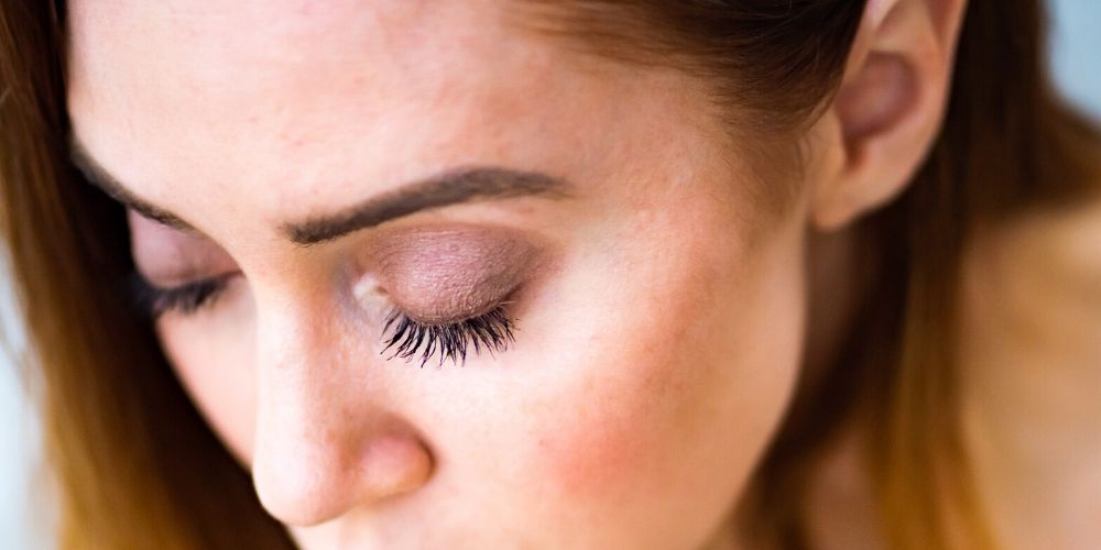 6 Cara Melentikkan Bulu Mata Secara Maksimal