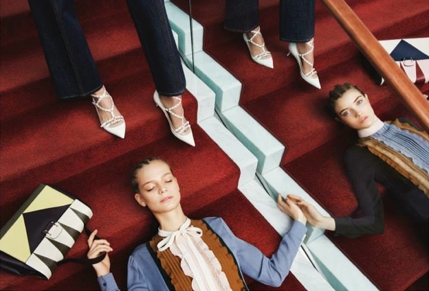Tampilan Artistik Valentino dalam Kampanye Pre-Fall 2015