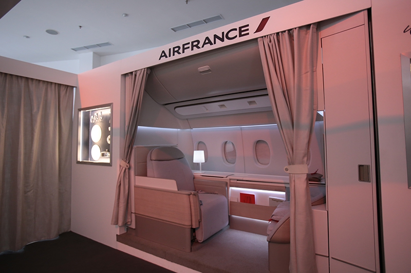 Merasakan Sentuhan Prancis di Pameran Air France 