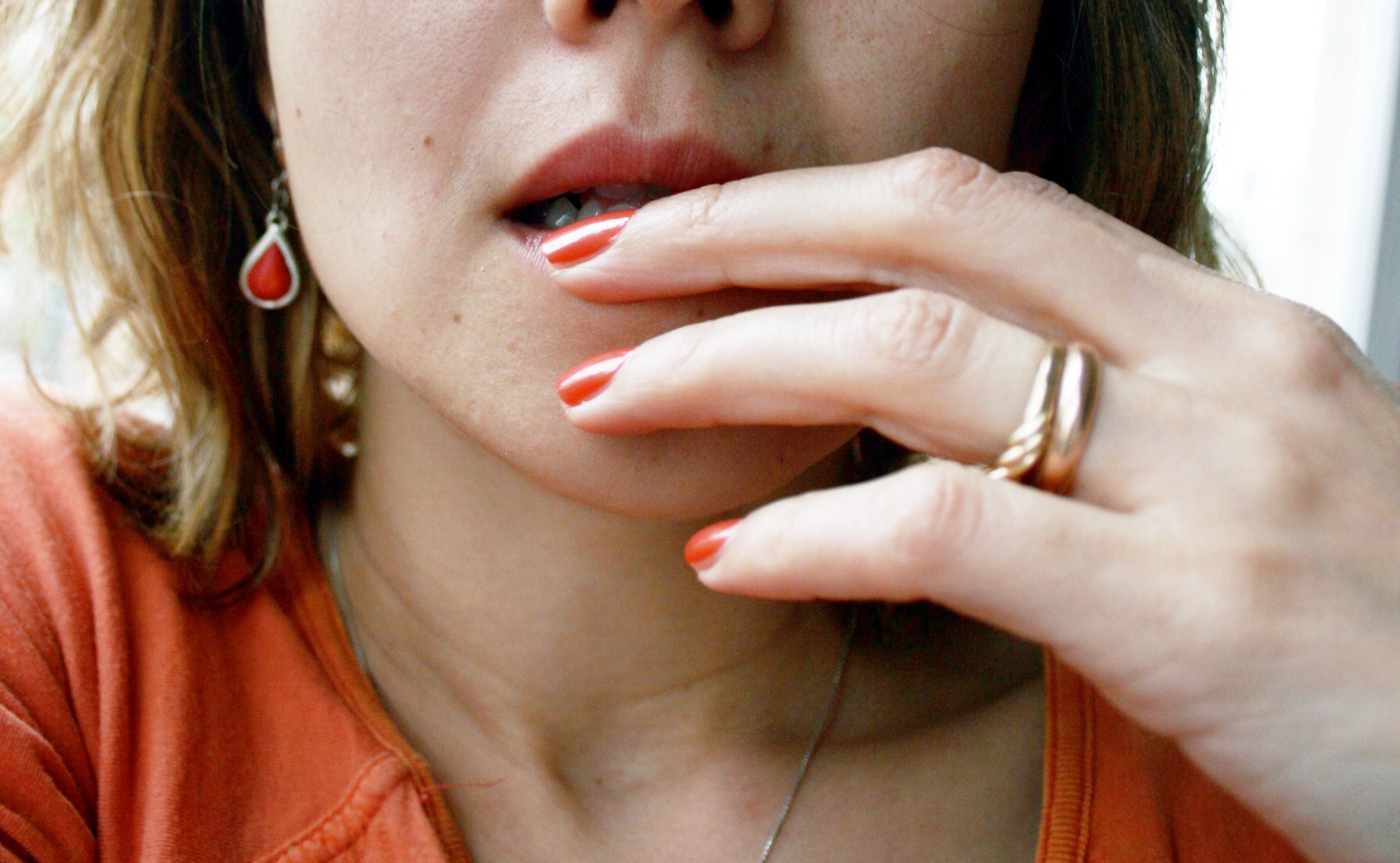 Kebiasaan Ini Buruk Bagi Kecantikan dan Kesehatan Anda