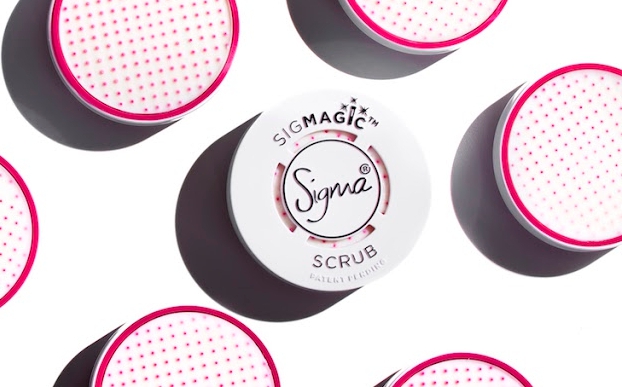 Kini Telah Hadir Scrub Khusus Untuk Kuas Makeup, lho!