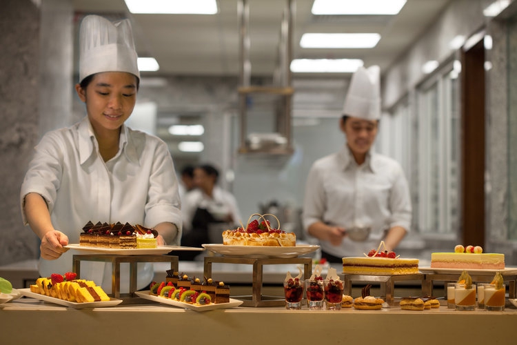 “Berkeliling” Dunia di Sana Sini Restaurant