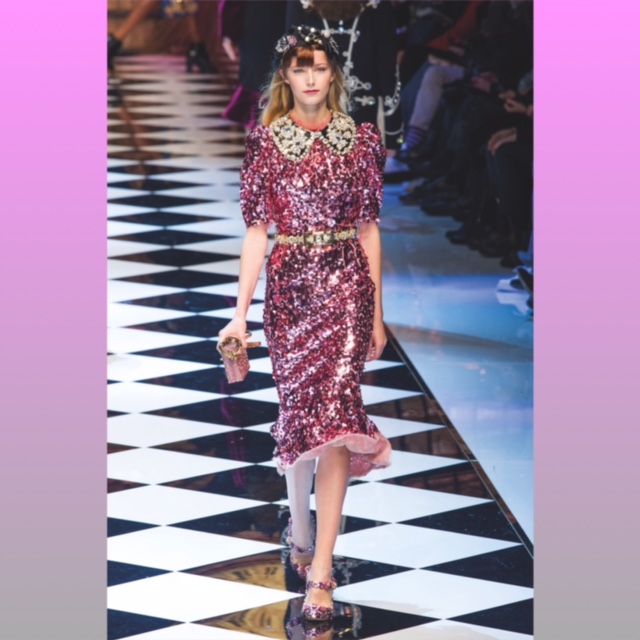 Tampil Memukau Dengan Aksen Sequin 