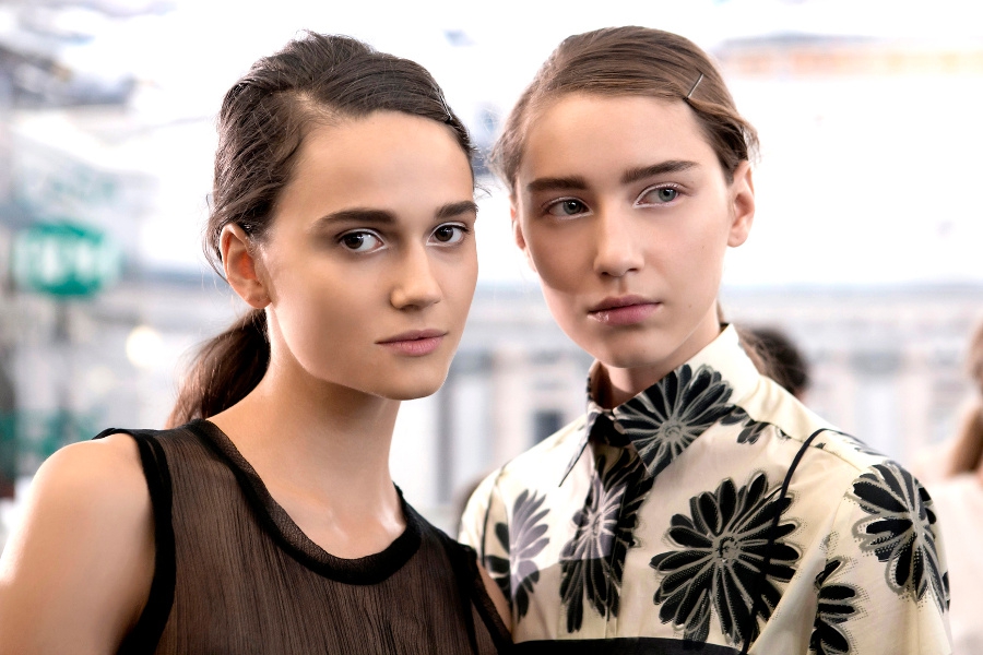 7 Cara Menggunakan Eyeliner Putih