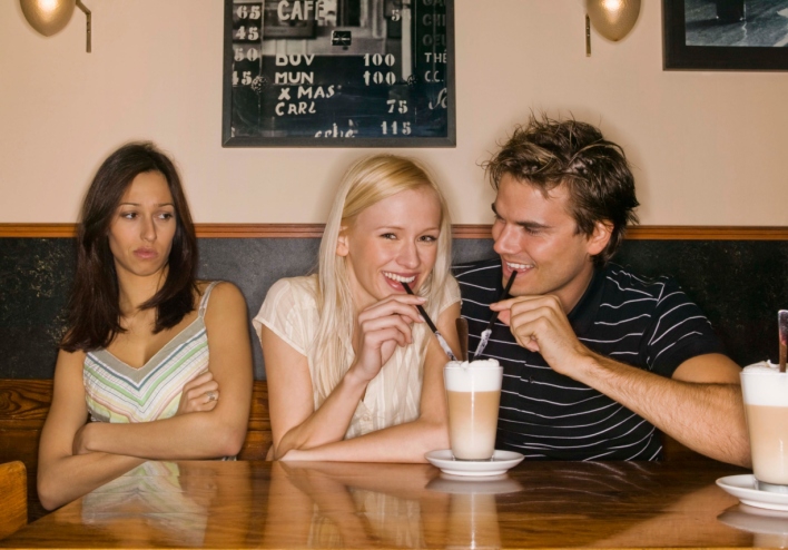 Berhentilah Iri Dengan Pasangan Lain