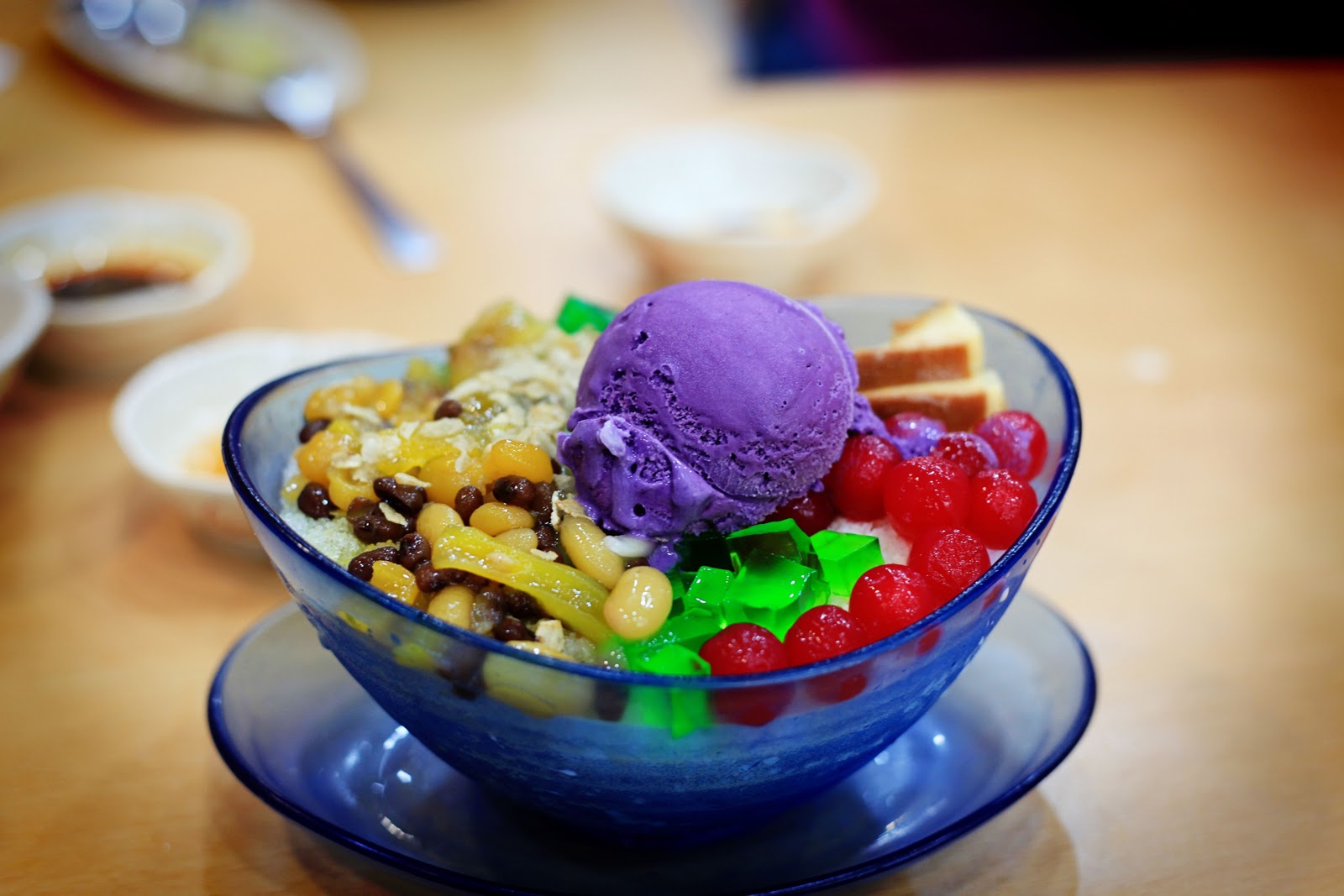 Halo-halo