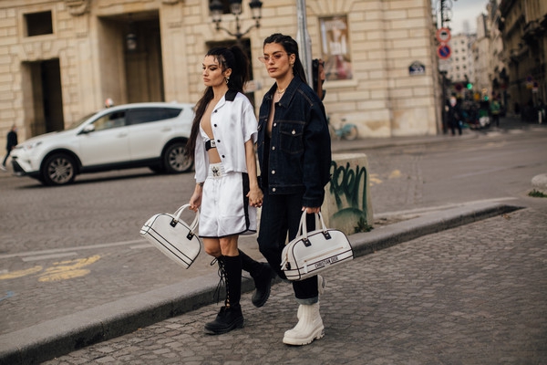 Trik Mix and Match Celana Pendek Agar Terlihat Lebih Stylish