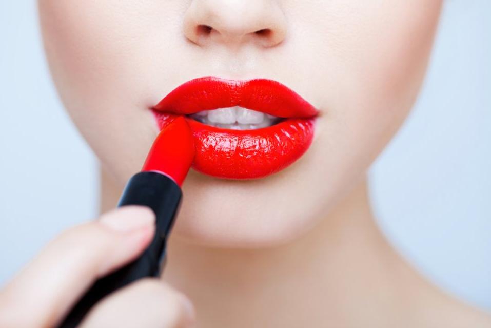 10 Lipstik Andalan Cosmo saat Blowjob! 