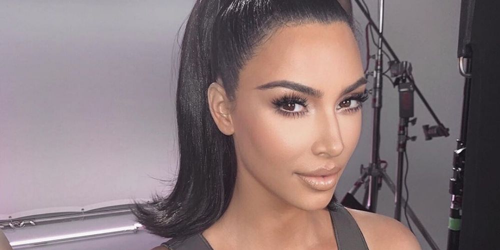 Kim Kardashian Mendapat Hadiah Dua Tas Seharga Rp140 Juta