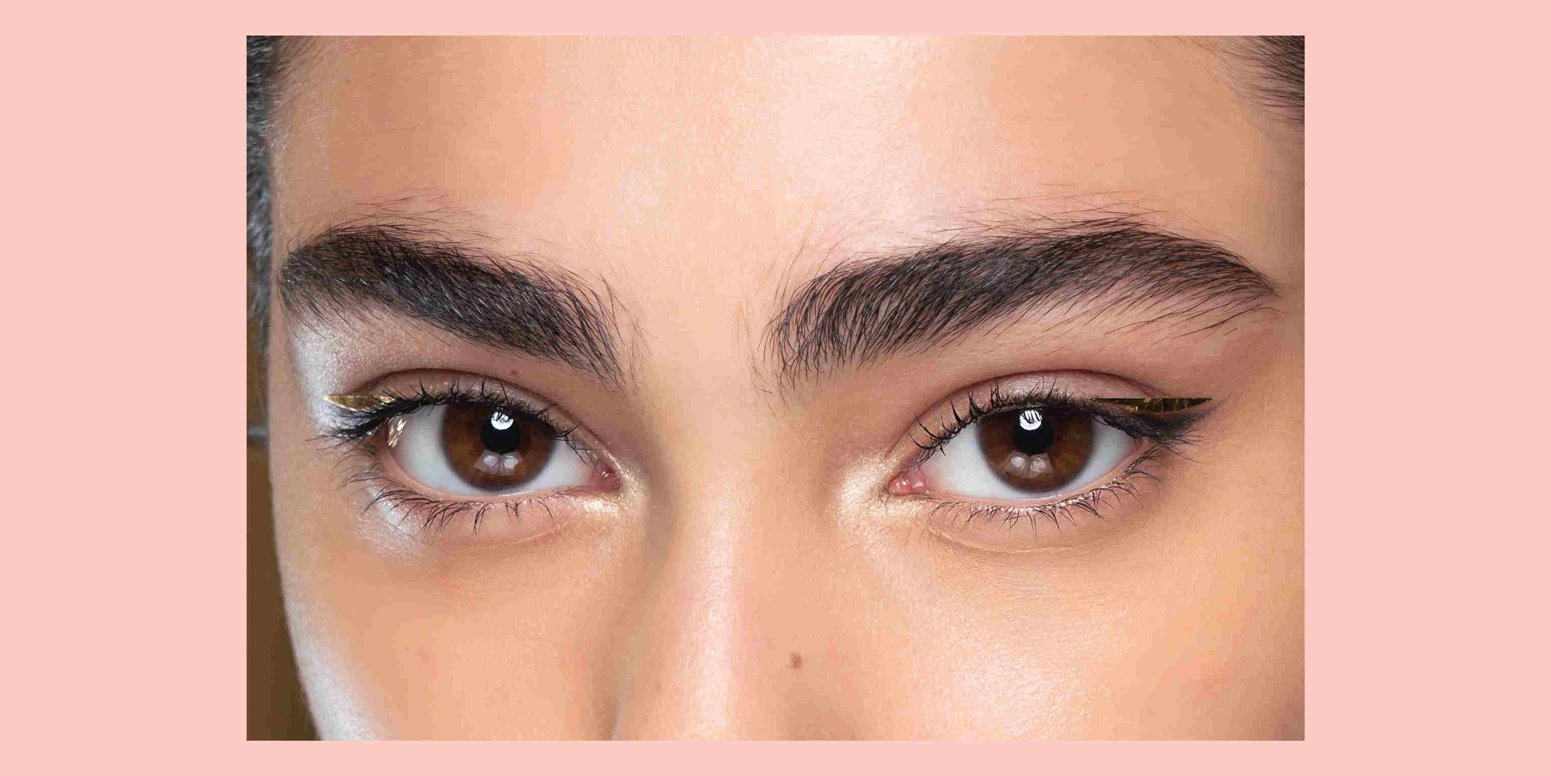 Ingin Area Mata Kamu Tampak Segar Kembali? Ini Triknya!