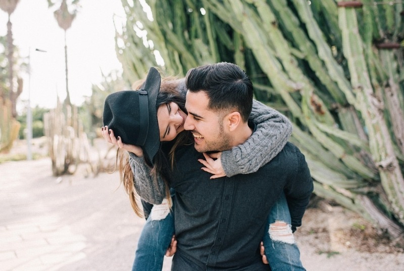 Ini 5 Bahasa Cinta yang Wajib Kamu & Pasangan Ketahui!