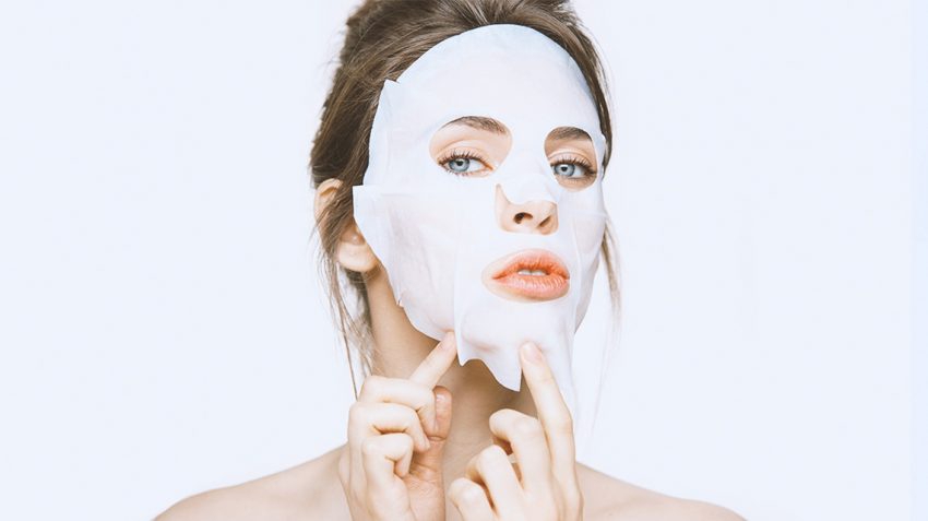 7 Kesalahan Memakai Sheet Mask yang Harus Kamu Hindari!