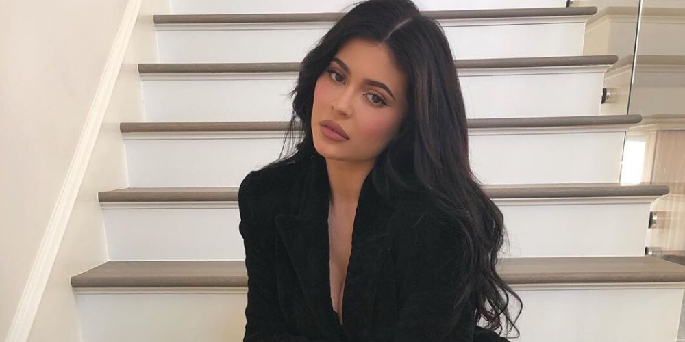 Kylie Jenner Menyangkal Rumor Ia Menuntut Sebuah Perusahaan