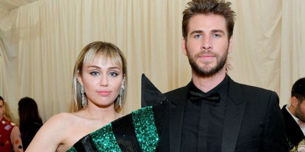 Teman Miley Cyrus & Liam Hemsworth Tidak Kaget Mereka Cerai