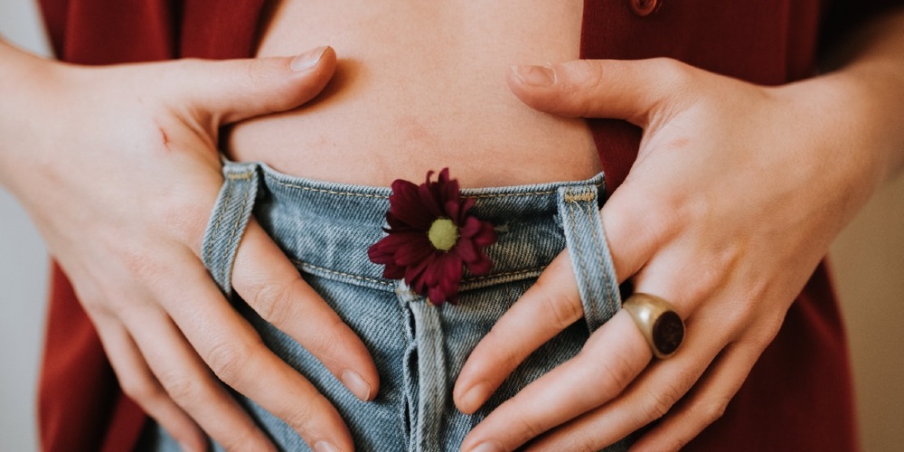 Mulai dari Dehidrasi sampai Hormon, Ini 9 Alasan Kamu Alami Bloating