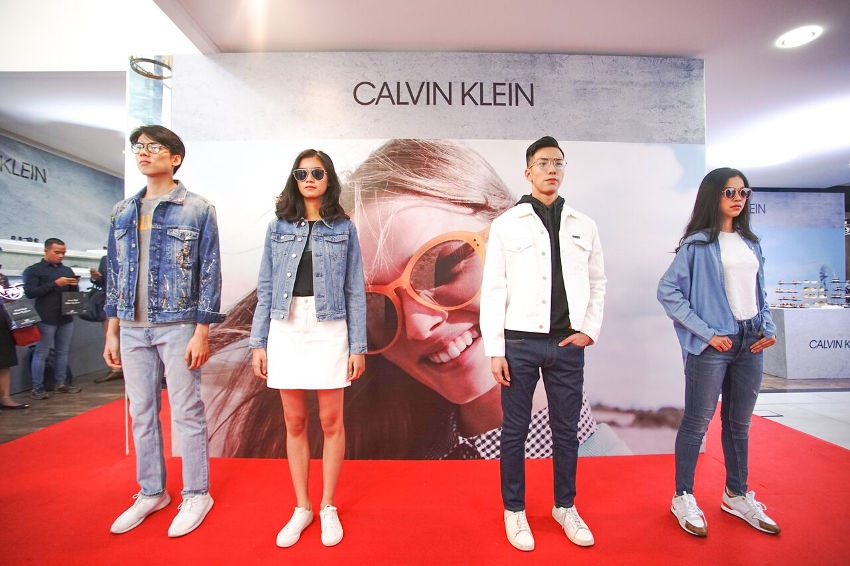 Tampil Gaya Dengan Kacamata Dari Label Calvin Klein