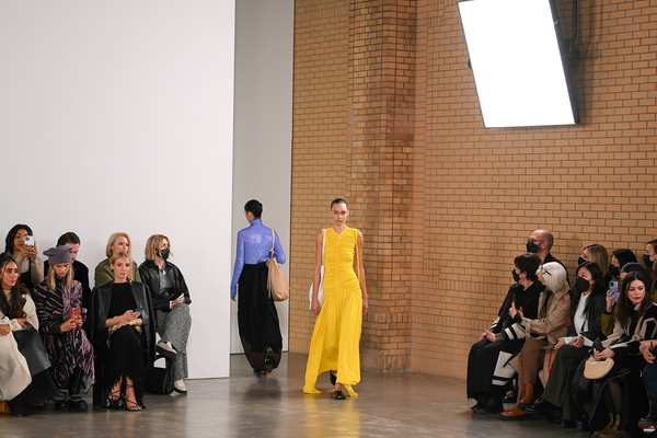 Perlu Tahu! Ini Fakta tentang New York Fashion Week Fall/Winter 2022