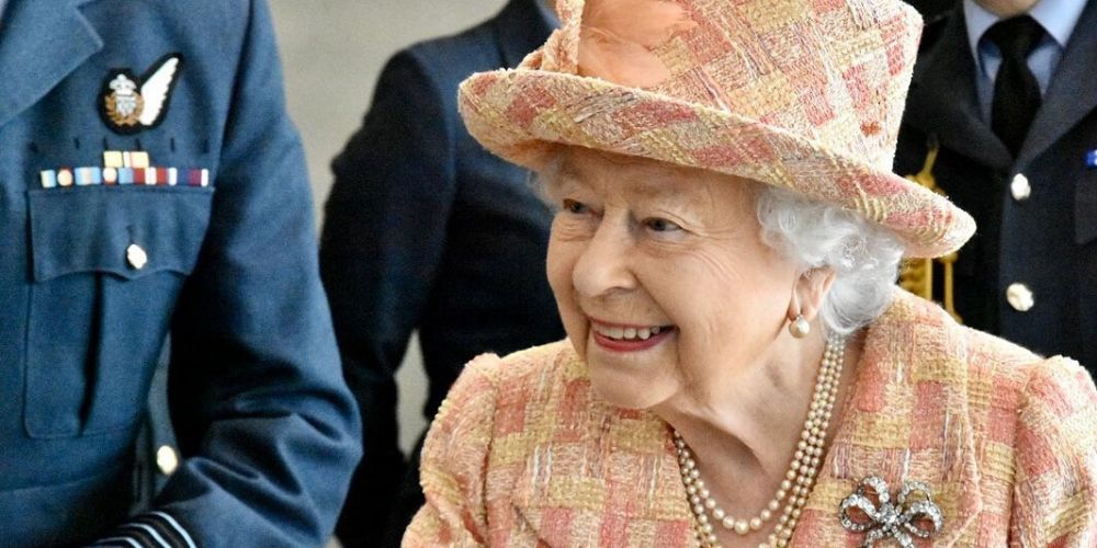 Queen Elizabeth Rayakan Ulang Tahun Lewat Video Call Zoom