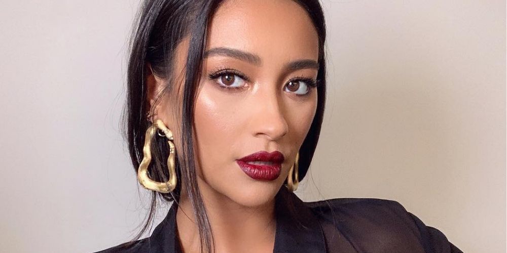 Yuk, Intip Rahasia Kecantikan Kulit Shay Mitchell!