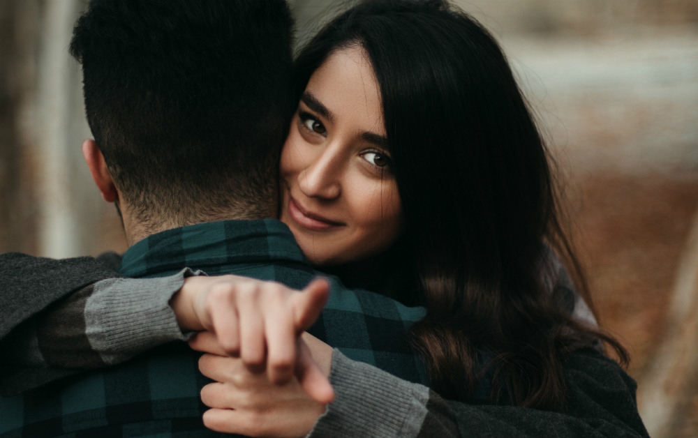 6 Cara Mengatasi Rasa Cemburu dalam Hubungan