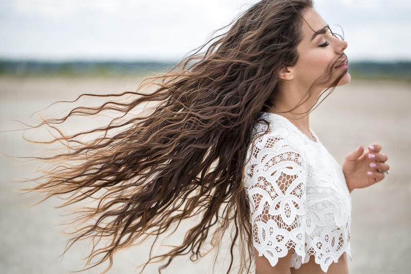 12 Cara Cepat dan Jitu Memanjangkan Rambut Dengan Sehat!