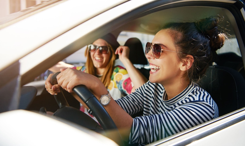 6 Tips Menyetir Mobil ke Luar Kota dengan Aman